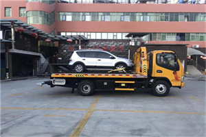 伊犁汽车紧急补胎换胎救援